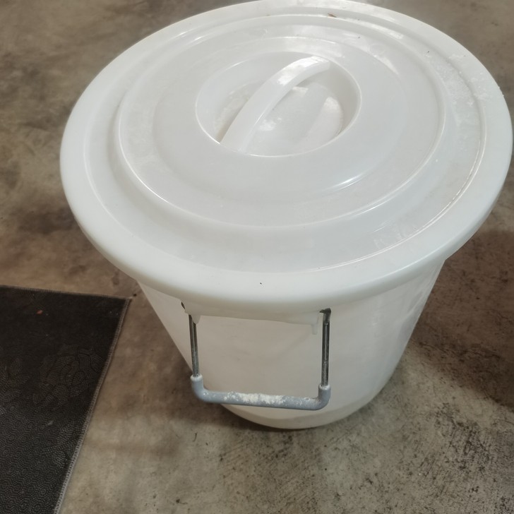 50L  面粉桶 水桶