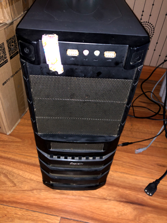 台式组装电脑，单主机，四核，4g内存，10...