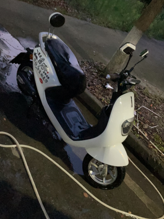 绿源电动车，骑行一年多点了，比较爱惜，现在...