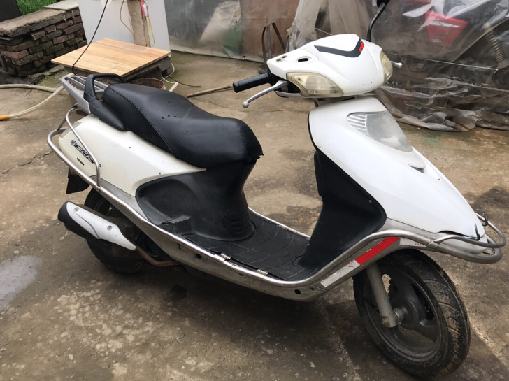 五羊本田小公主100，成色外观不好，发动机...