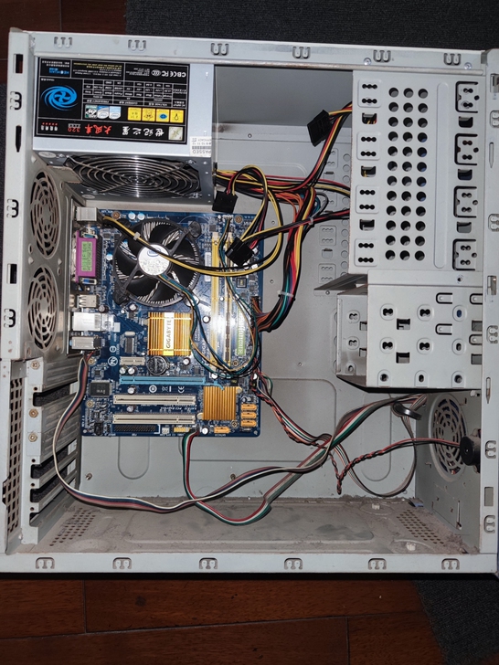 一套老机器 cpu 主板 内存 电源 机箱...