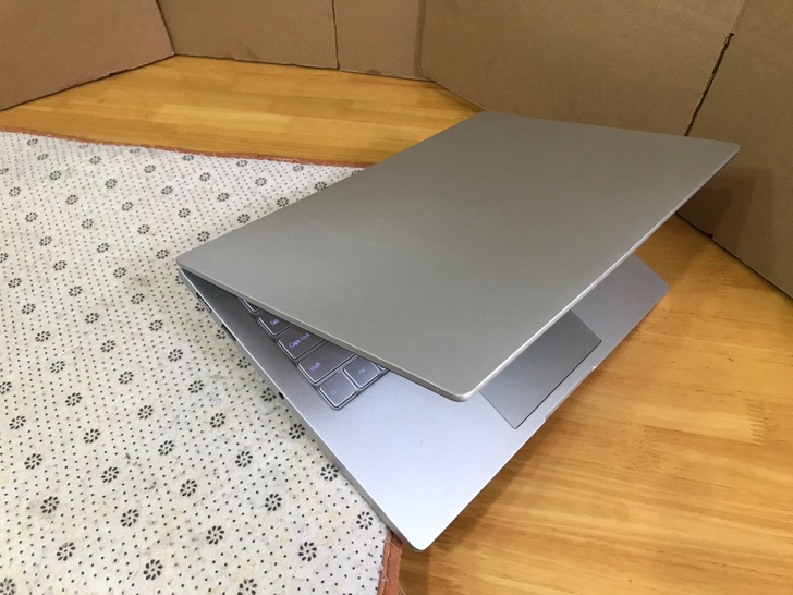 13寸 ips高分屏超薄本 小米tm160...