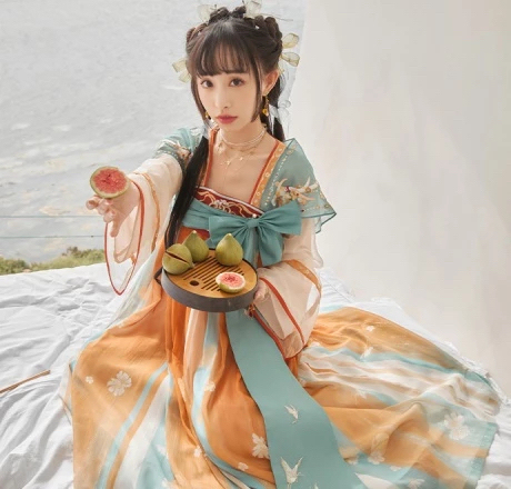 十三余瑶汉服M