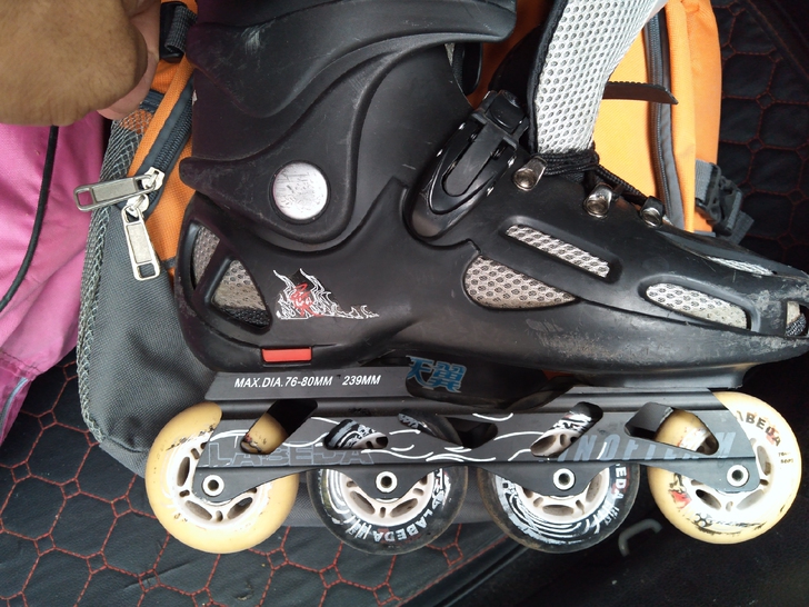 轮滑,42脚可穿,7成新