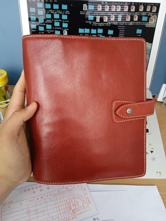 1300 上海买的笔记本。换新的纸一一样可...