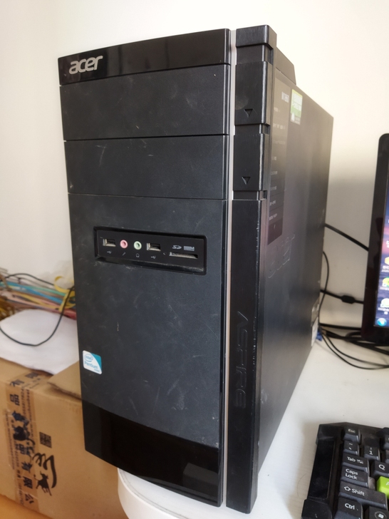 宏碁品牌台式机电脑闲置