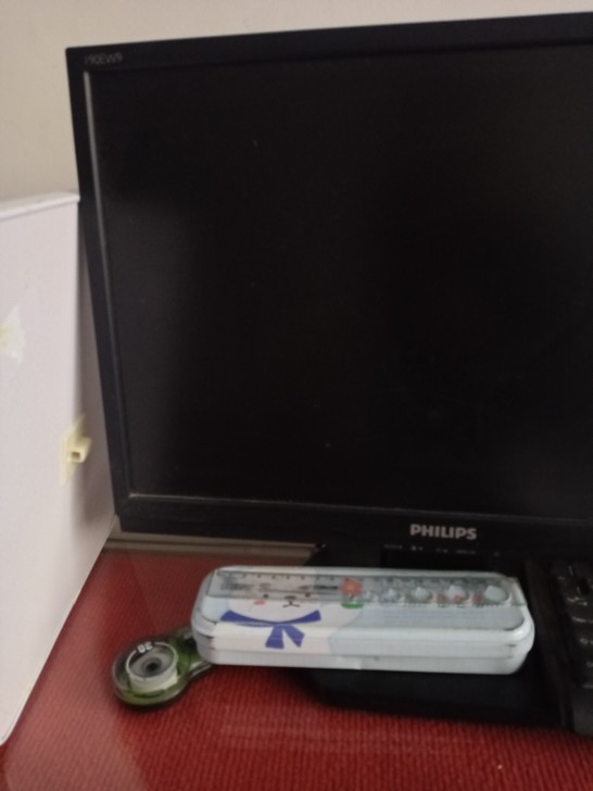 台式电脑一套，一切正常，可以正常使用，大概...