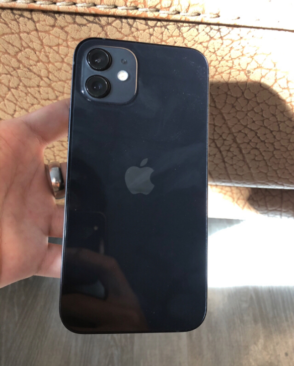 出自用国行iPhone12 128G 黑色...