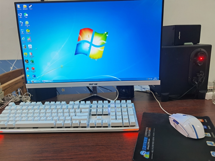 组装机，主机，玩LoL无任何压力；