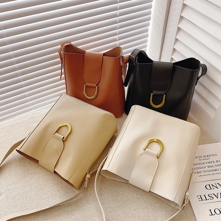 洋气单肩包包女2021流行新款潮时尚爆款高...