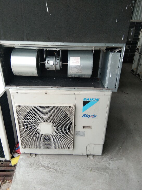 大金3匹风管机一拖一9成新 空调