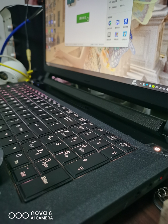 未来人类x811笔记本，i7处理器。独立显...