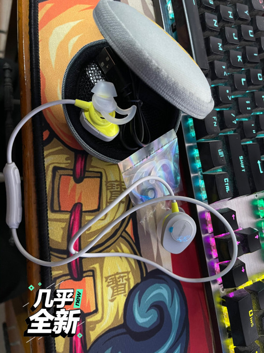 Bose soundsport 白色蓝牙耳...