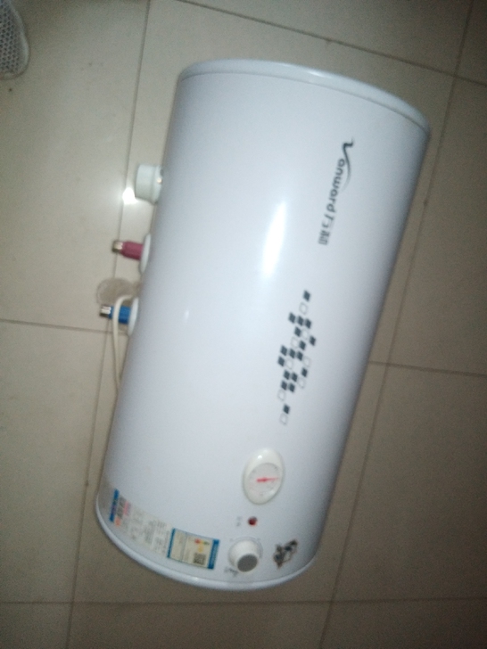 万和50L，价格200，（需要直接自取），...