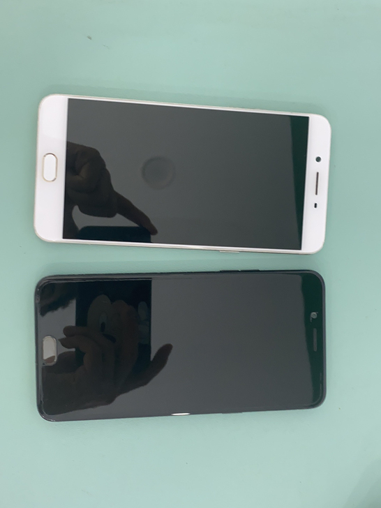 两台oppo  R9splus 64G能开...