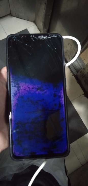 真我gt neo， 需要换总成，买了三天。