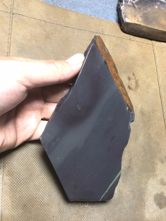 端砚水岩麻子坑！老料，品：烟脂红、火捺，天...