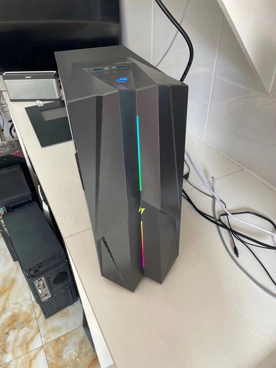 十成新雷霆世纪游戏品牌机！！具体配置看鲁大...