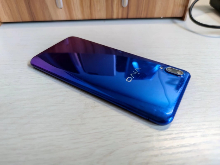 vivo y93s，4+128G 整机成色...