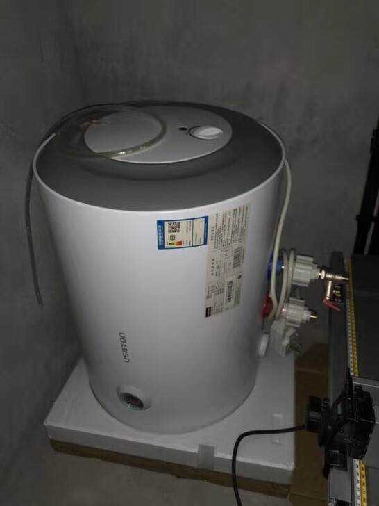 阿斯丹顿 热水器刚买三个月左右