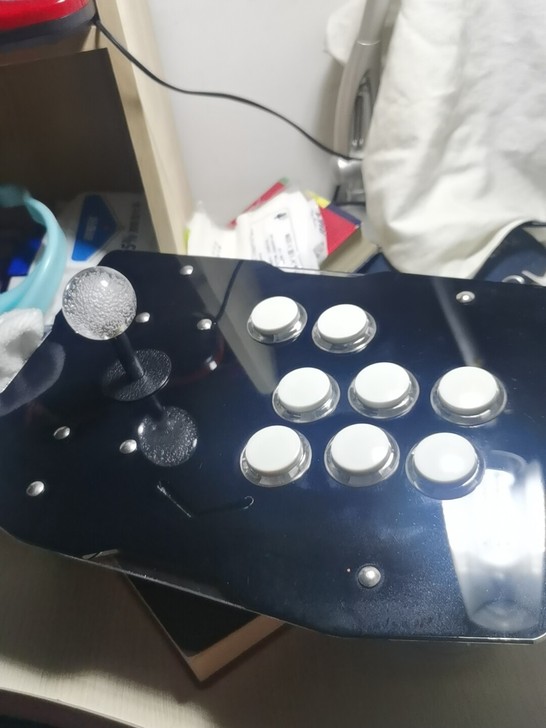 里面不含游戏只是摇杆，无延迟反应灵敏