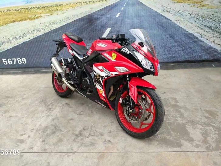 低价出售川崎小忍者款跑车。电喷系统，精品机...