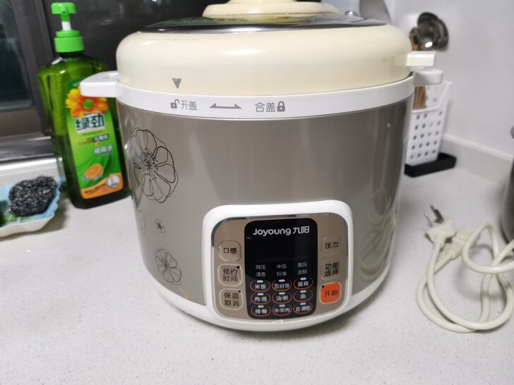 九阳电压力锅,5升,一锅双内胆,能正常使用...