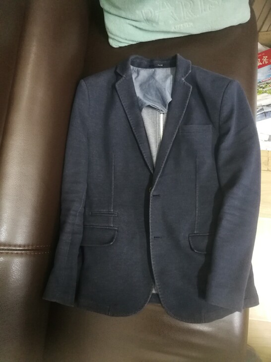 ca男士休闲西服，180尺码，九新，便宜出