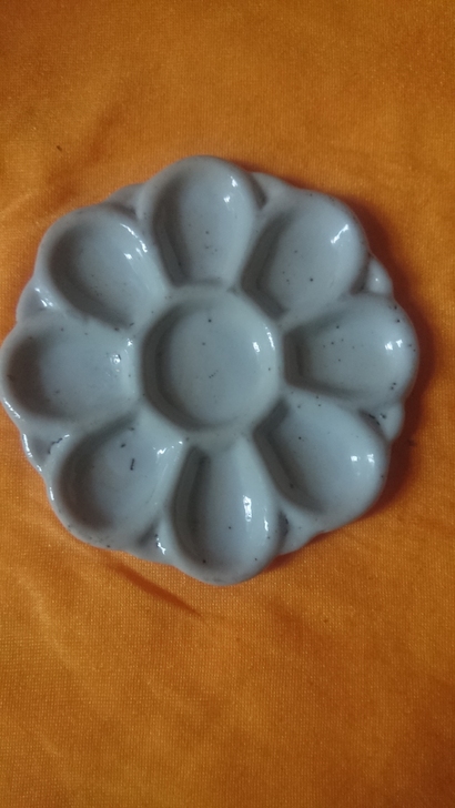 民国调色盘，直径12cm。