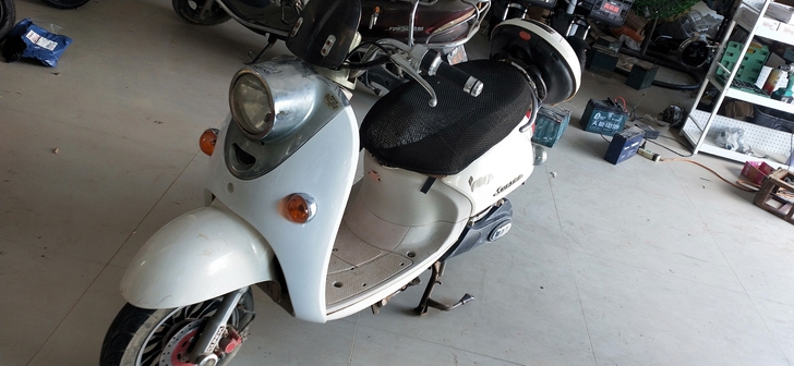 新日小龟王电动车，七八成新，前围和仪表壳还...