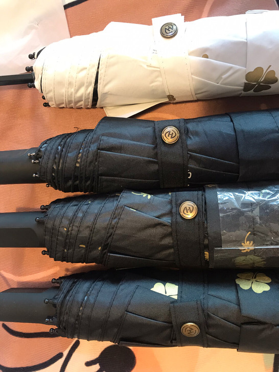 伞店不开了 全新的 黑胶伞 晴雨两用的 包...