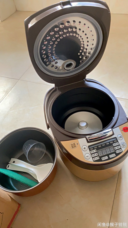 【亏本出售】处理全新苏泊尔美的同款大容量多...