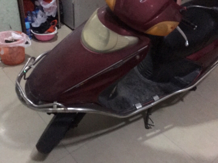 雅迪电动车电瓶有点不耐用了，懒得换电池了。