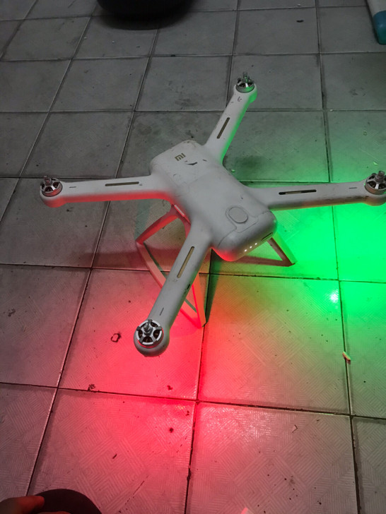 小米无人机,正常开机,电池已卖,单机,有兴...