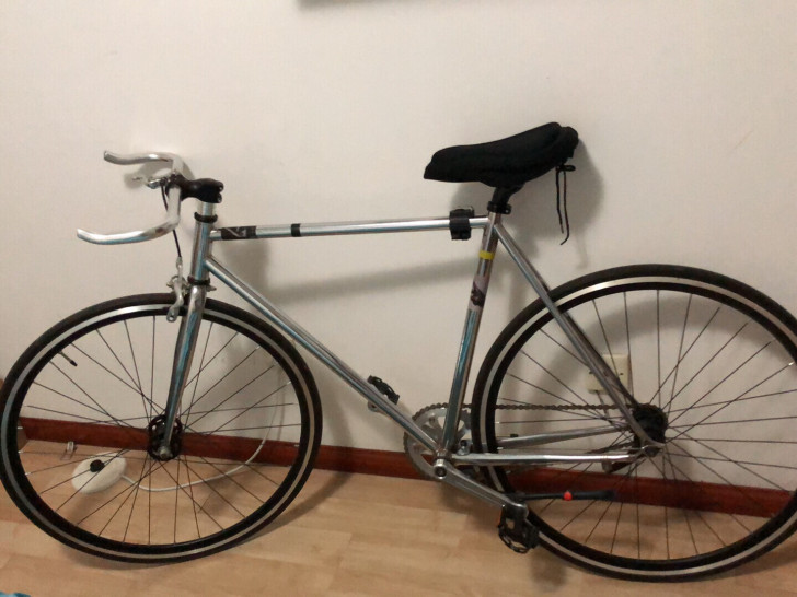 专业级死飞,电镀银,八成新,非诚勿扰。