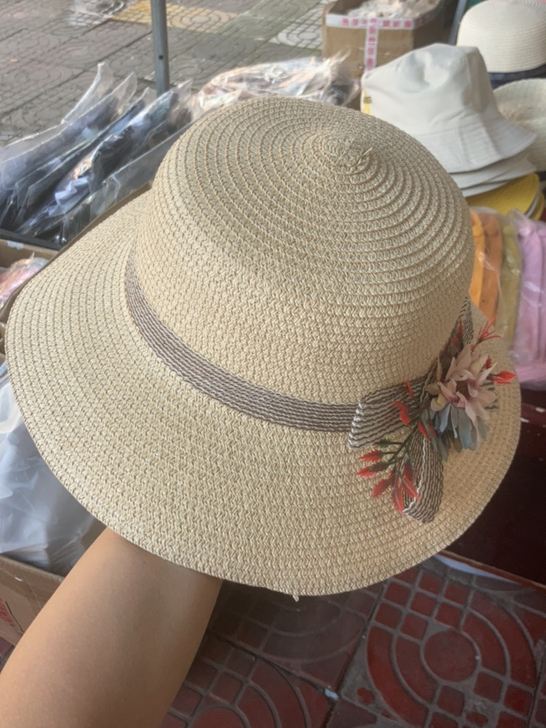 时尚草帽,只限同城免费来拿!全新。
