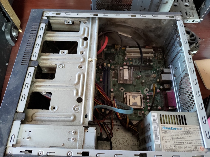 一堆电脑，主板等等出售信息具体有什么东西可...