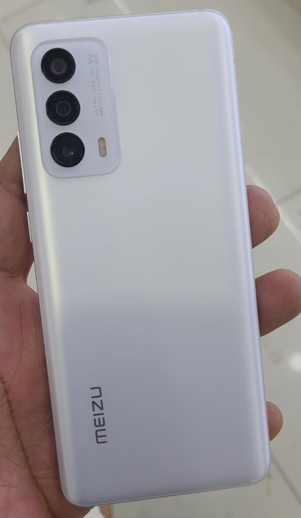 魅族18##amp;ldquo;真正的小屏...