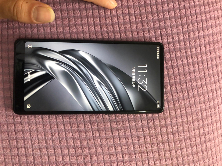 小米Mix2 6g运行，256内存，成色如...