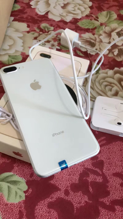 原装苹果8金色 黑色iPhone8plus...