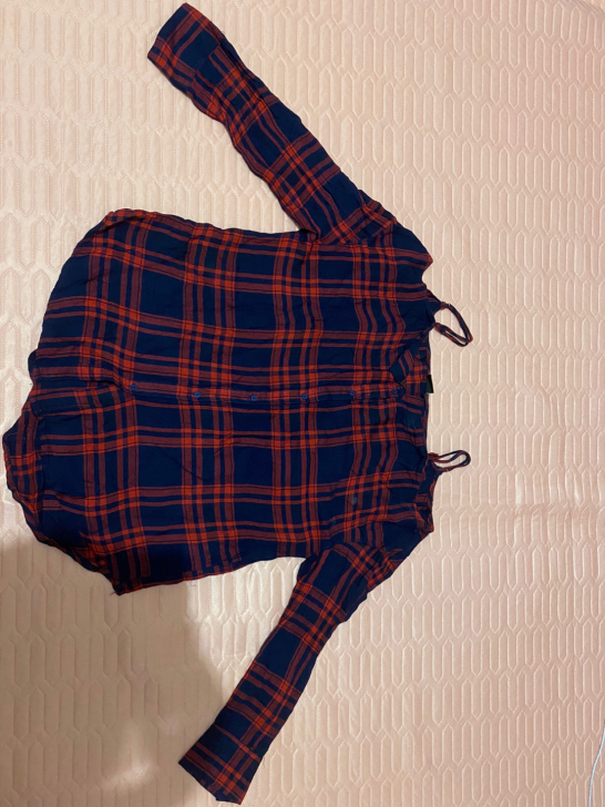 VERO MODA吊带衬衣，如图。