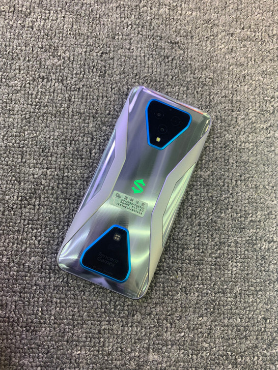 黑鲨3  5g电竞手机  8128g   ...