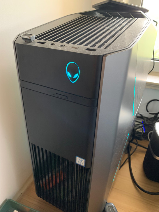 外星人aurora R7 8700k/ 1...