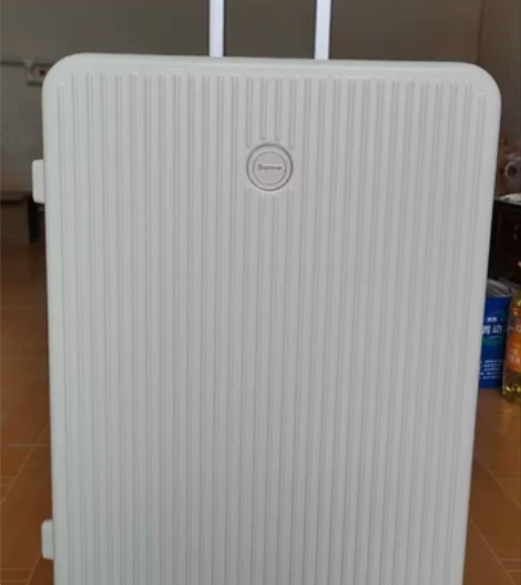 出闲置行李箱 象牙白 26寸 全新还没有使...