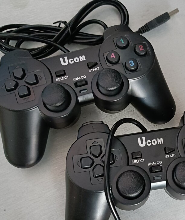 电脑游戏手柄，19元/个