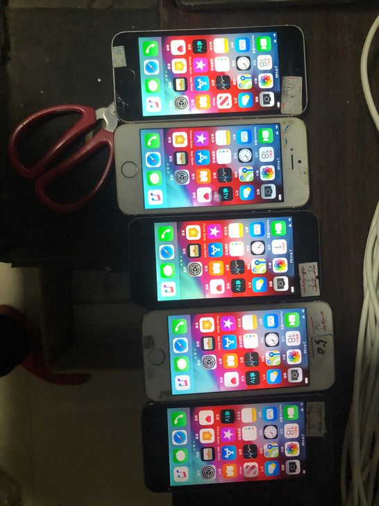 苹果5S，移动4G或联通4G，不能刷机，1...