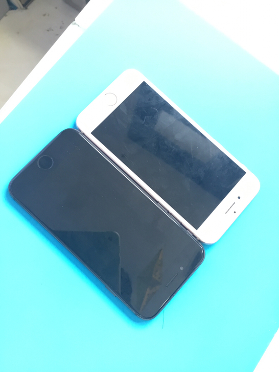 苹果8。  国行64G。成色好。