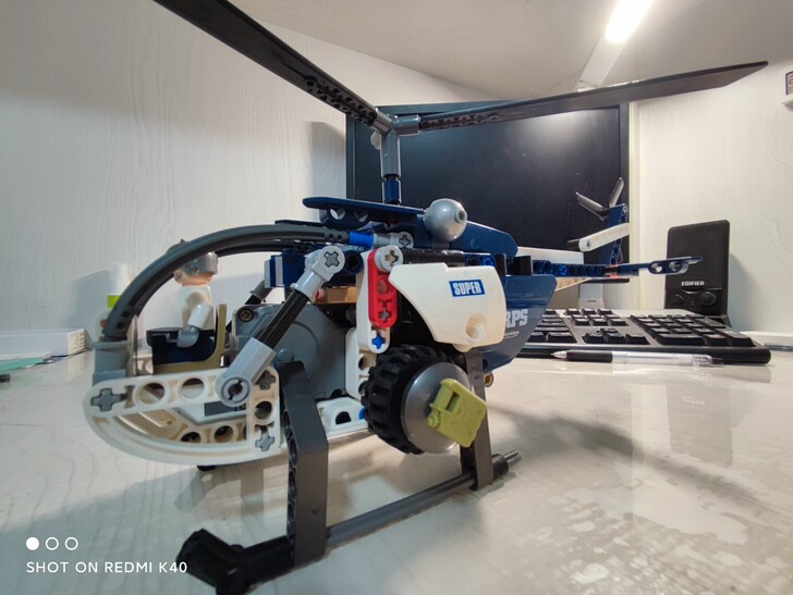 18年过生日同学送的，他美国大姨从美国带过...