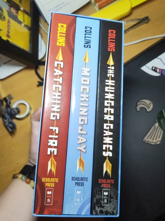 饥饿游戏美版 英文原版小说三部曲全套1-3...