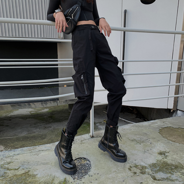 黑宇宙黑色工装裤女夏季修身显瘦高腰小个子束...